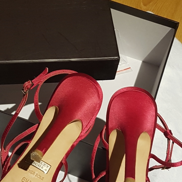 Badgley Mischka shoes - Picture 4 of 7